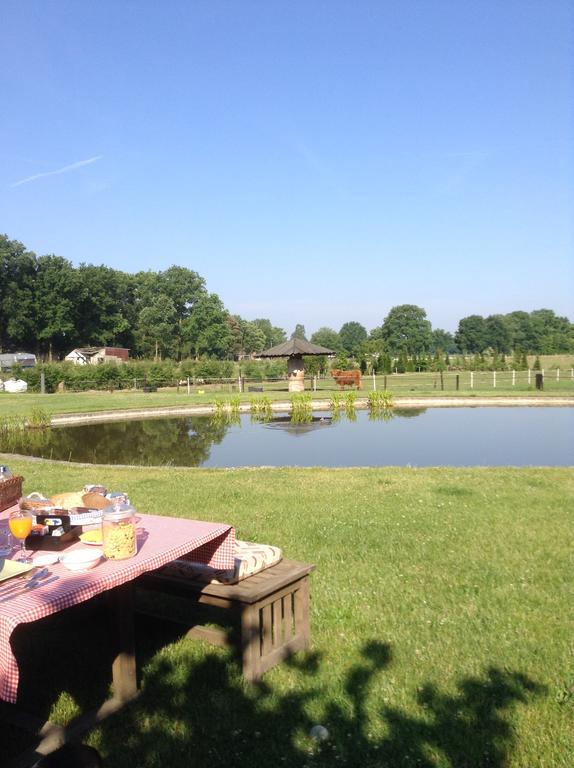 Bed En Boterham Hoeve Boord Ven Bed & Breakfast Еерсел Екстериор снимка